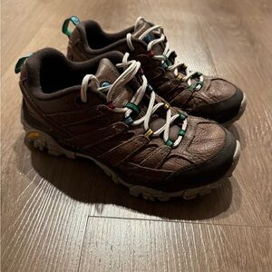 Merrill Moab 2 Earth Day Women 6 Brown
Leather Hiking Shoes